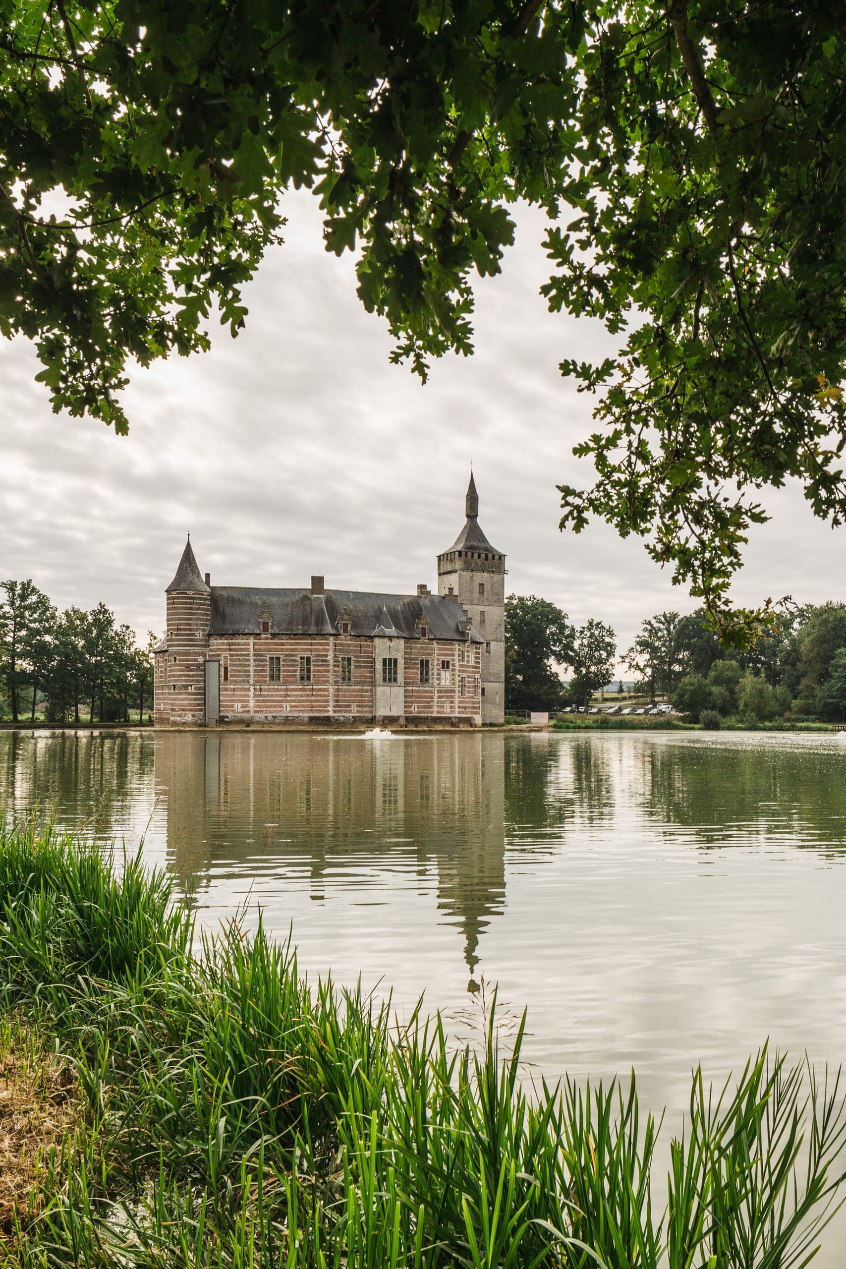 Gerestaureerd glasraam — Kasteel van Horst (opname 1 van 2)